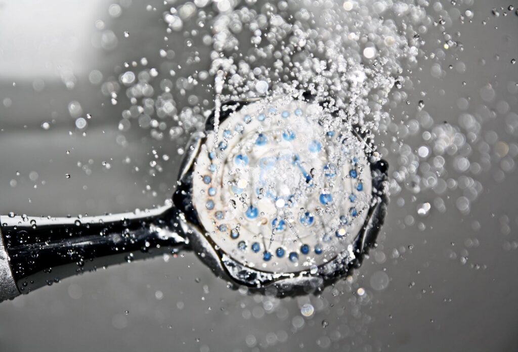shower-shower-head-water-drop-of-water-161502.jpeg