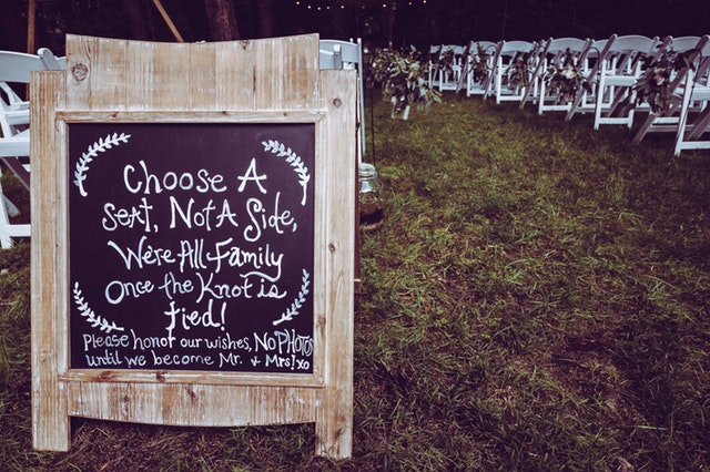 6 Helpful Hints for Hosting a Romantic Backyard Wedding
