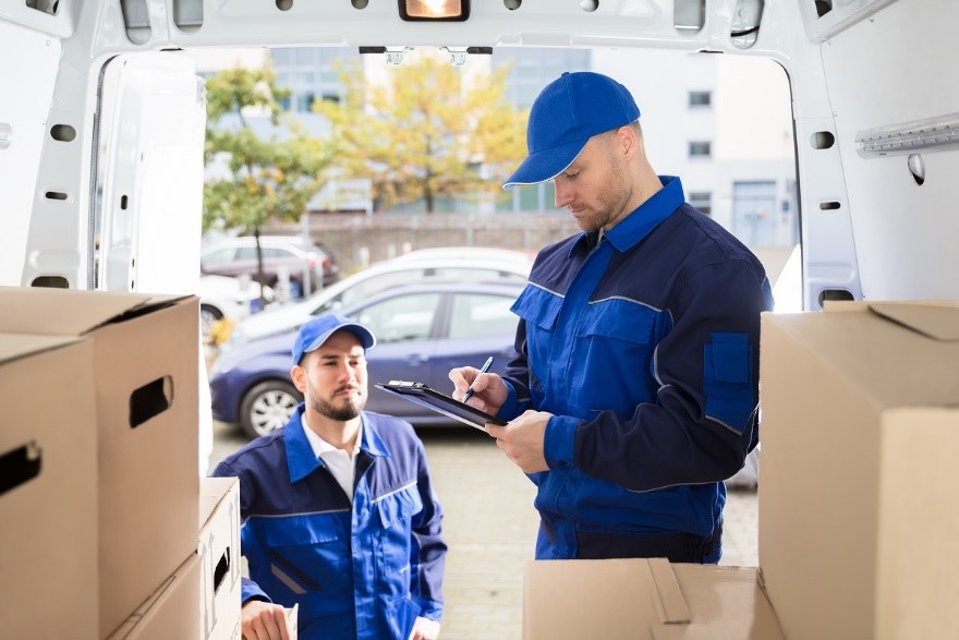Should You Tip Movers and How Much Is the Right Tip?