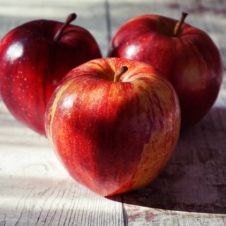 red delicious apples