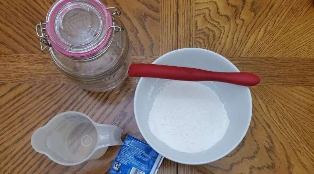 sourdough starter ingredients